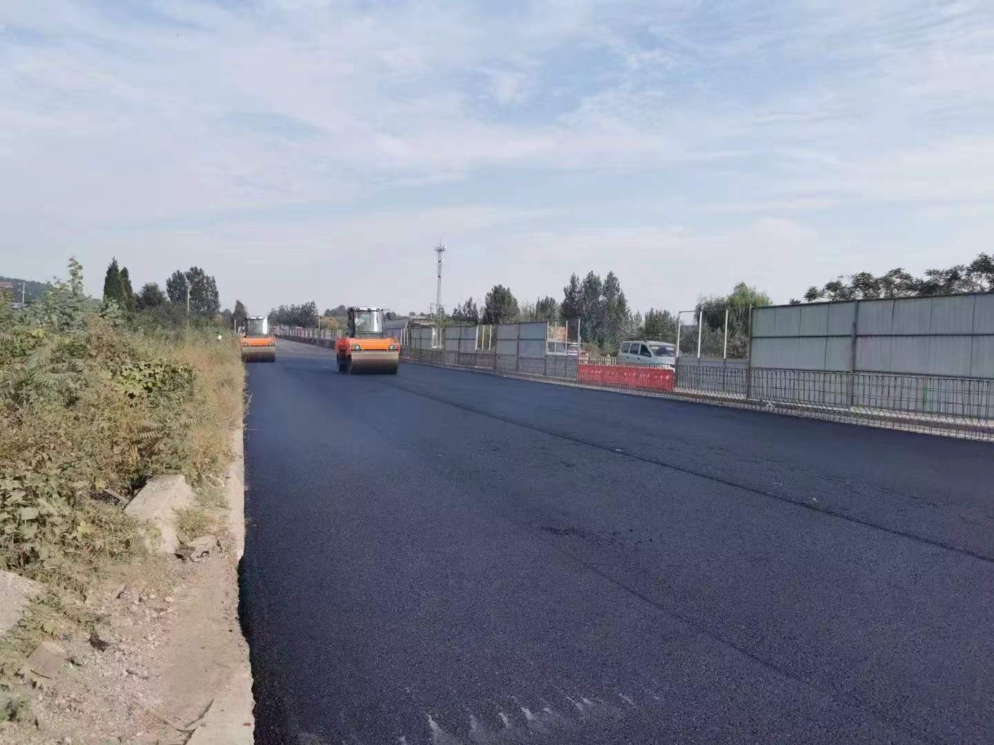 1691735352384160.jpg